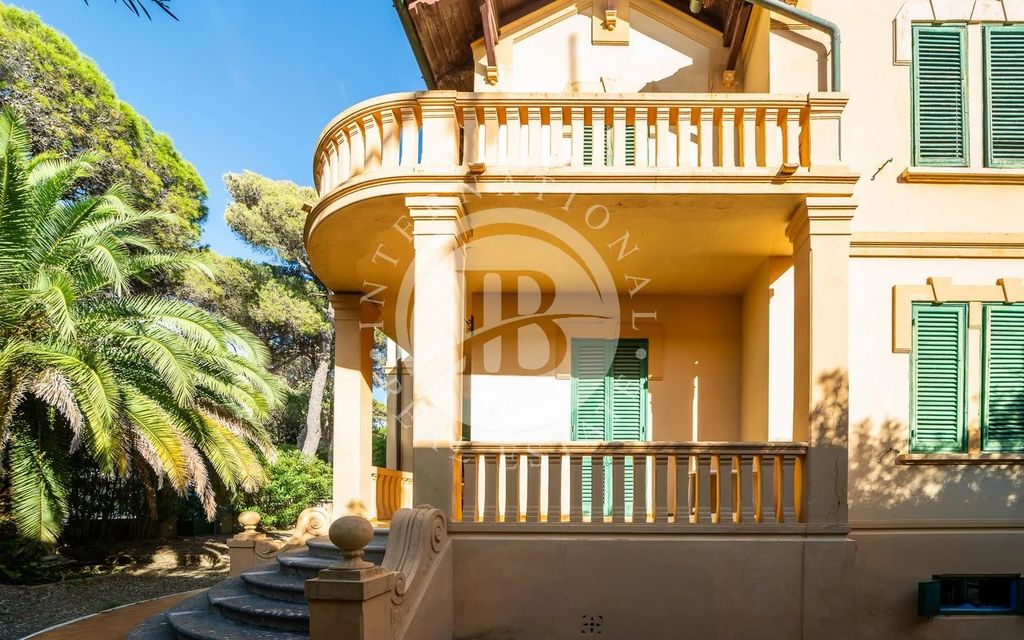 Property photo 3 of 49