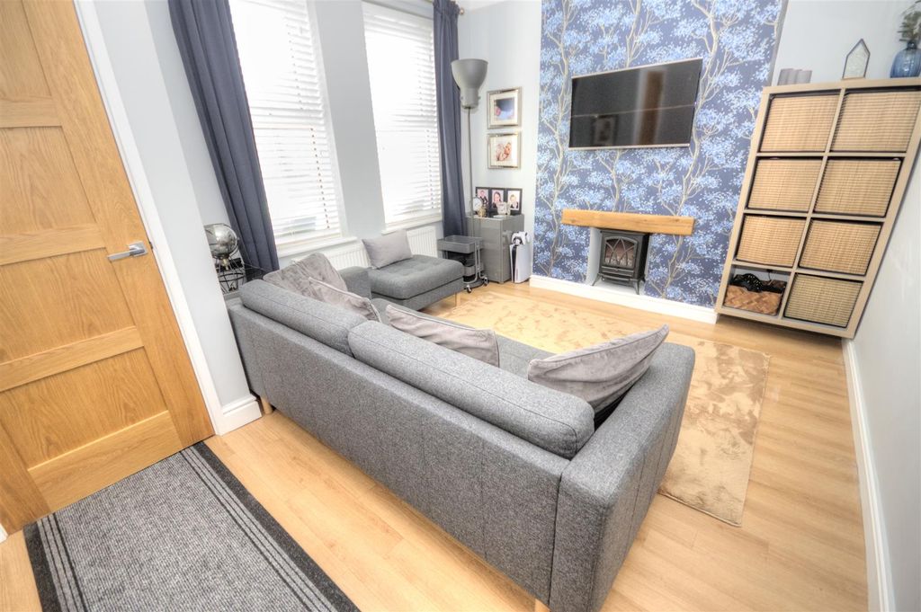 Property photo 2 of 11 Dsc_4253_Enhancer.Jpg