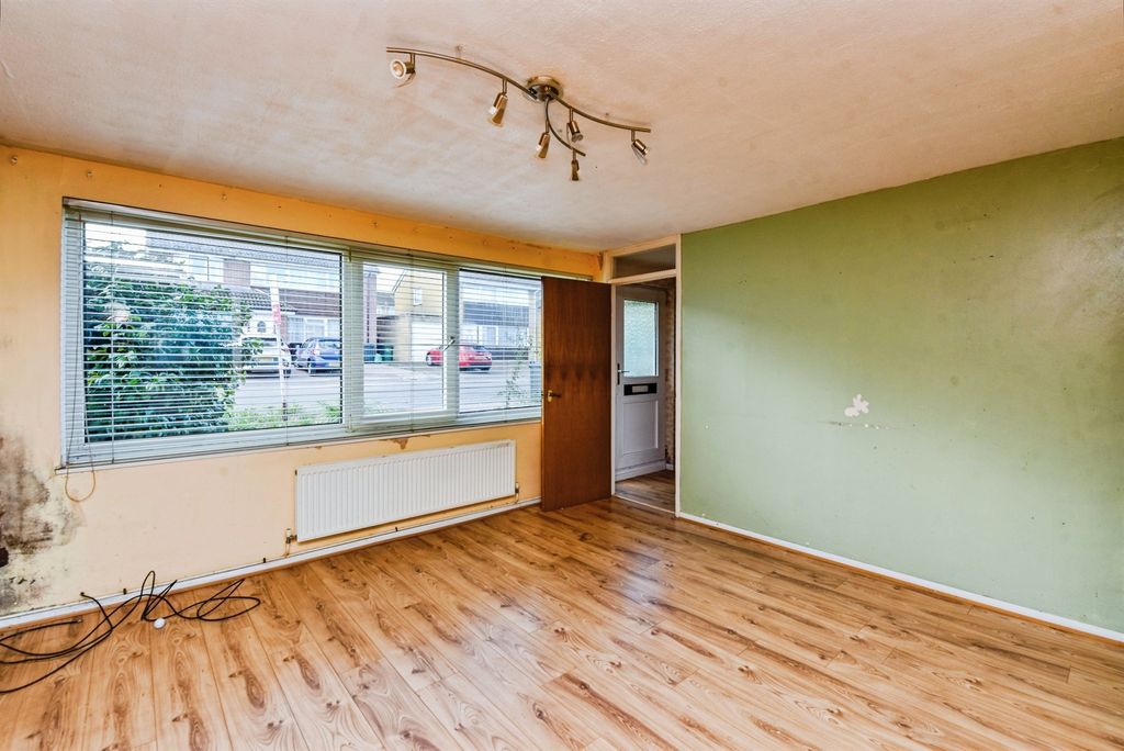 Property photo 3 of 22