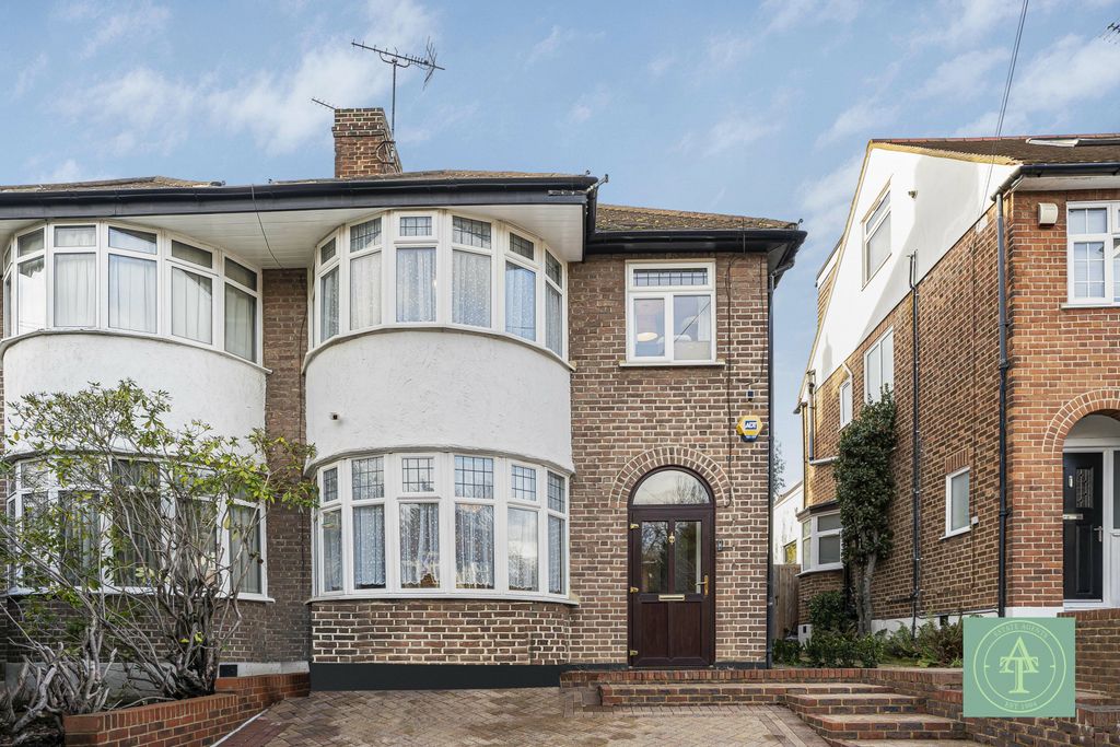 Property photo 1 of 26 Three Bedroom Semi Detached House For Sale