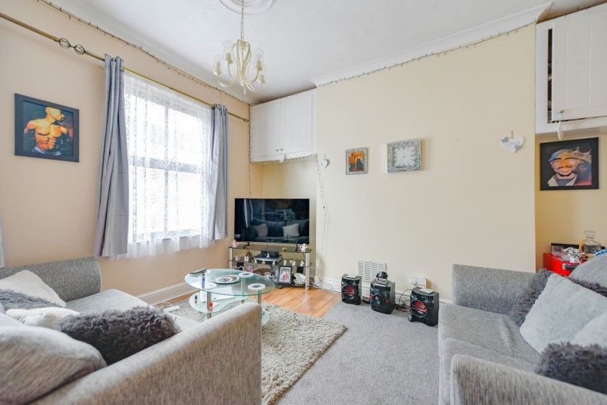 Property photo 3 of 9