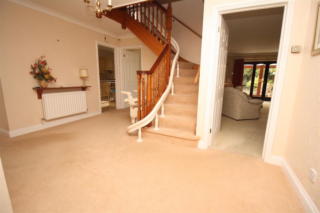 Property photo 2 of 23 Reception