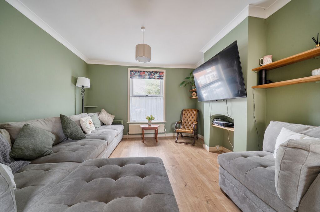 Property photo 3 of 13 1478040-9-6A2Ac4B...