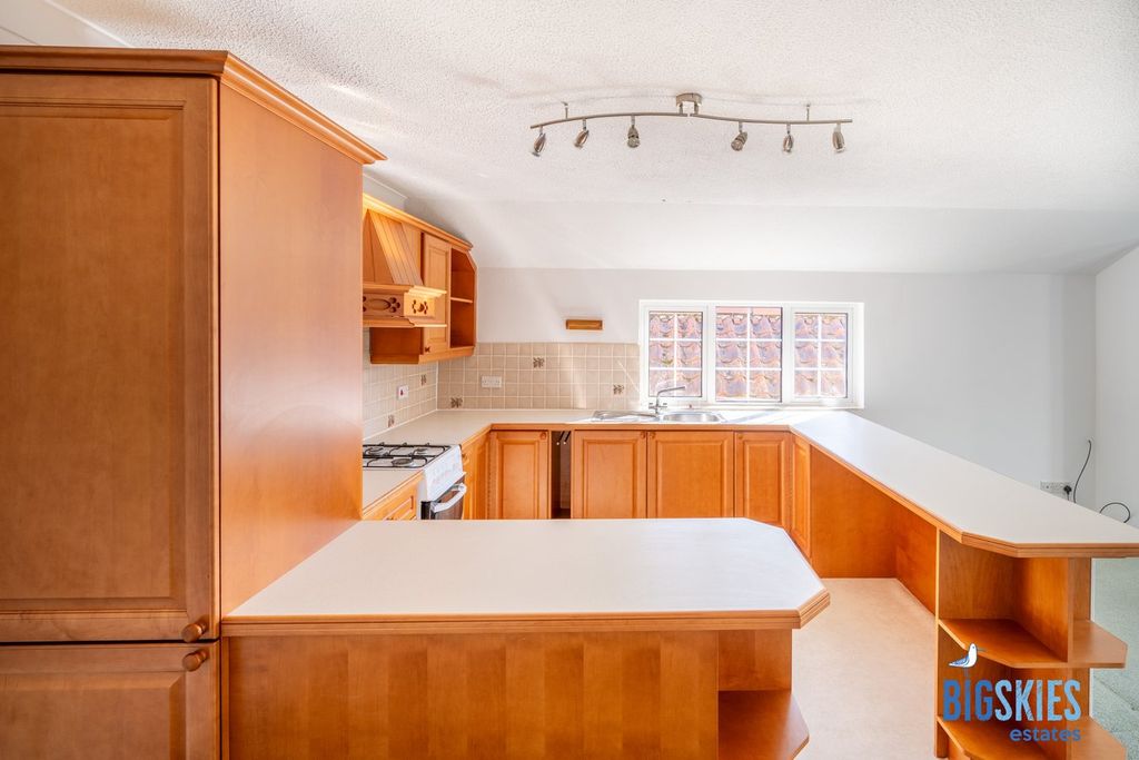 Property photo 2 of 19 Kitchen Area