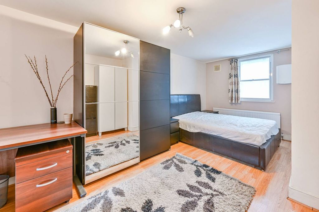 Property photo 3 of 9