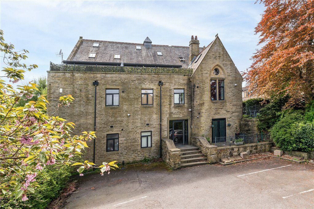 Property photo 1 of 14 Exterior Of Building