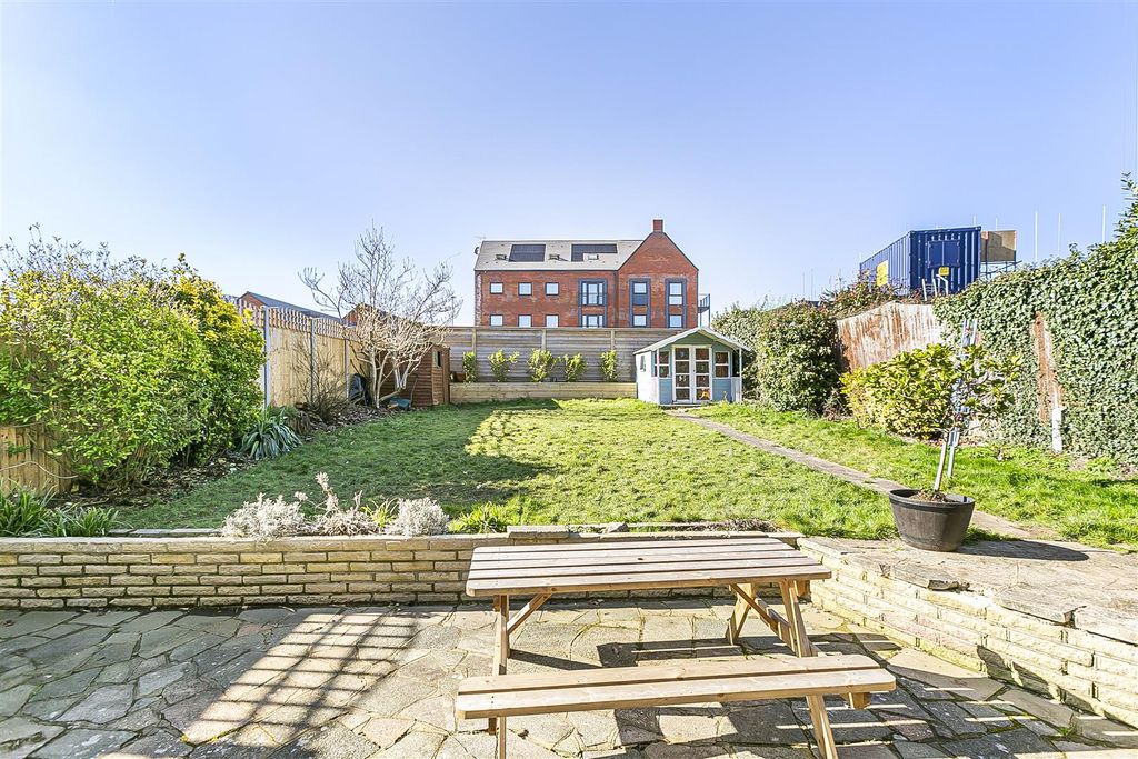 Additional image 26 of 5 bed detached house for saleOak Avenue, Enfield EN2