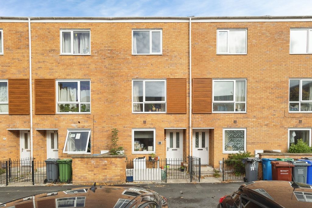 Property photo 1 of 25 Pbox-Img.Jpg