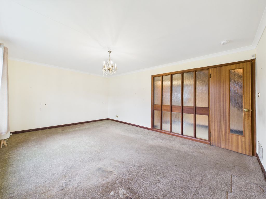 Property photo 3 of 35