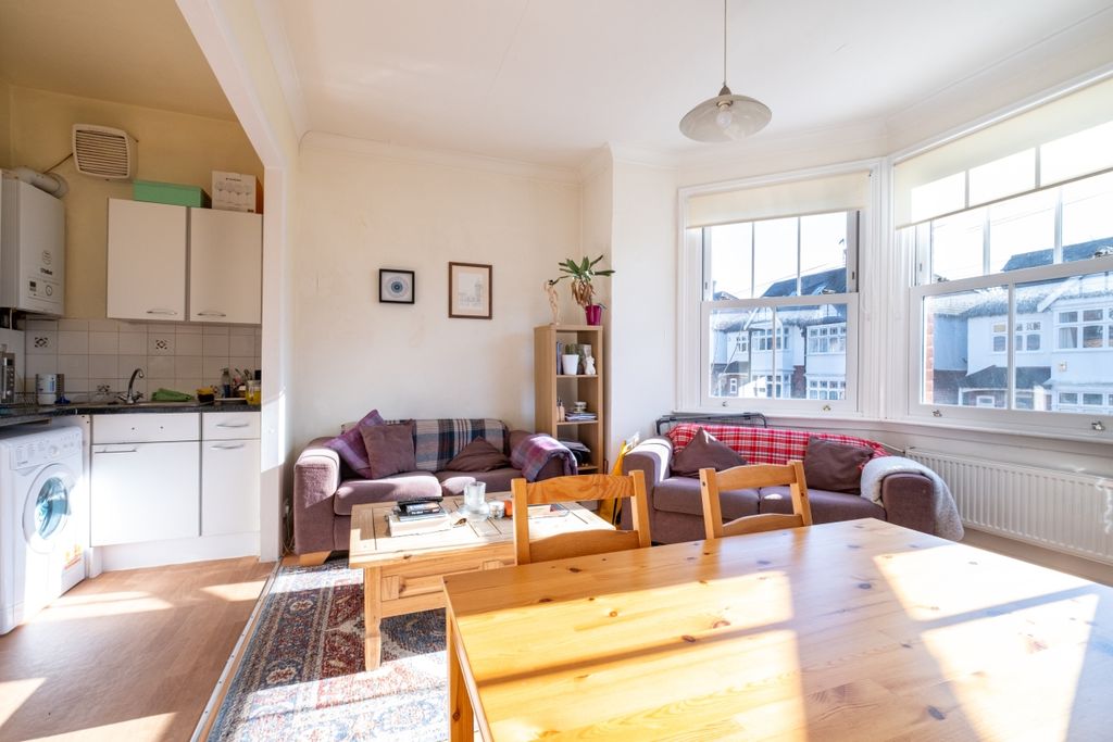 Property photo 2 of 7