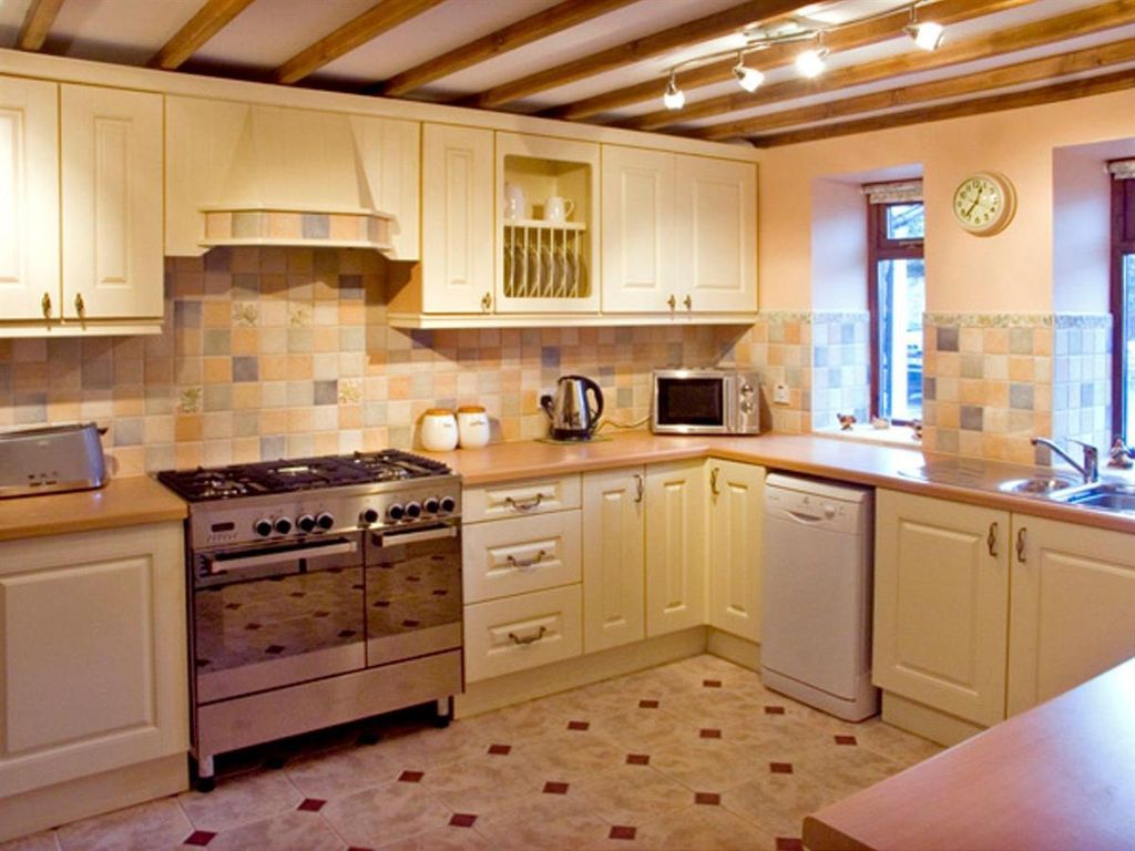 Property photo 2 of 7