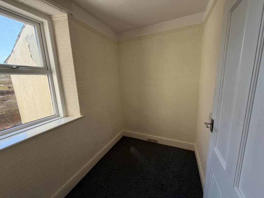 Property photo 3 of 10 Img_3556