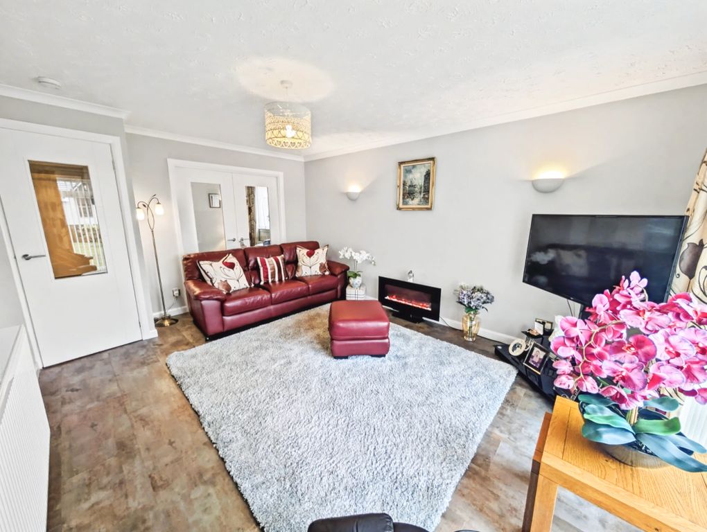 Property photo 2 of 24