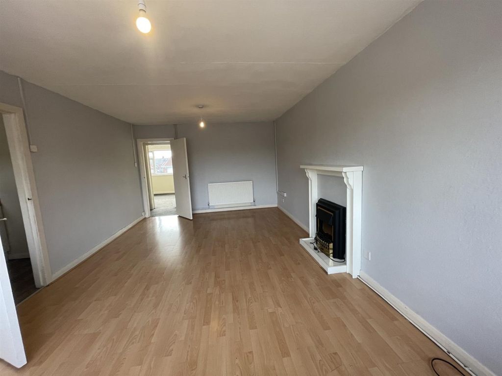 Property photo 2 of 8 Thumbnail_Img_4456.Jpg