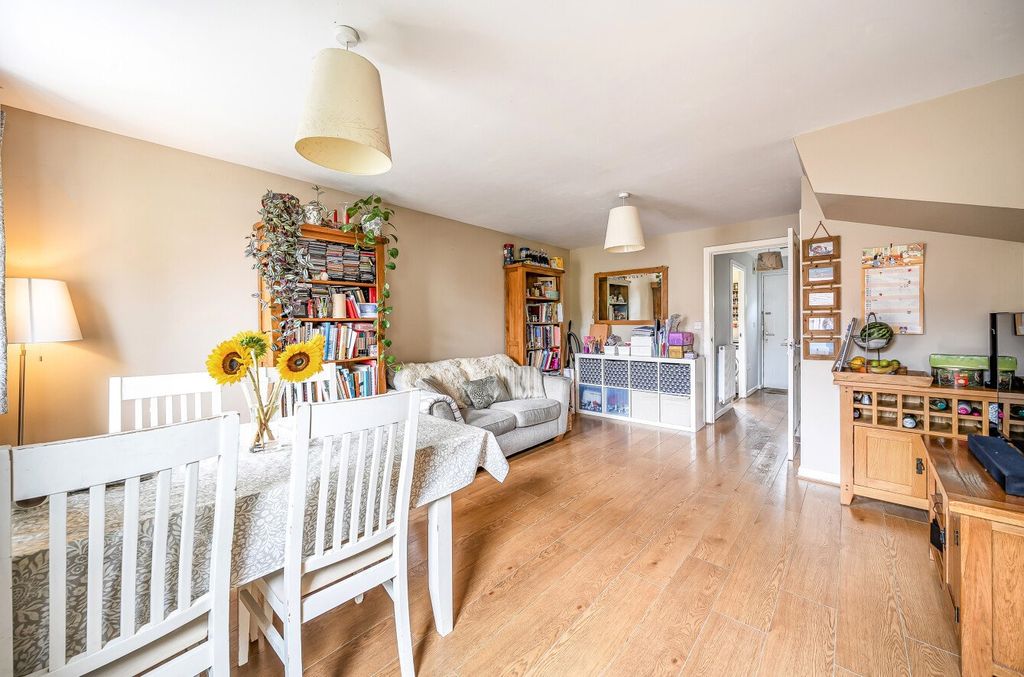 Property photo 1 of 14 Living/Dining Room