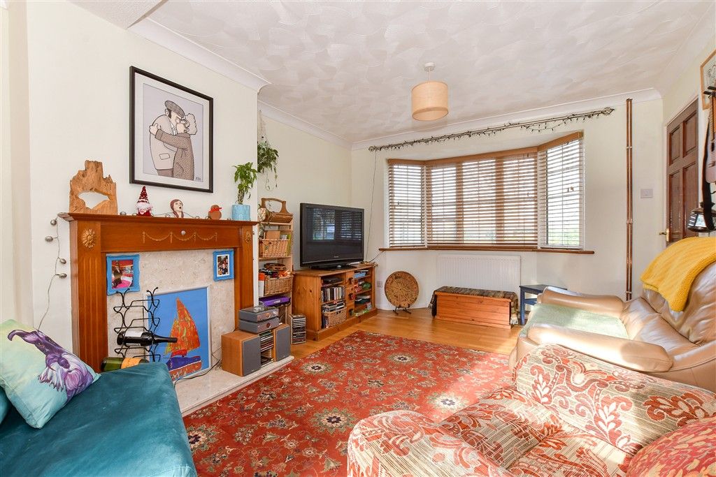 Property photo 3 of 13 Lounge/ Dining Room