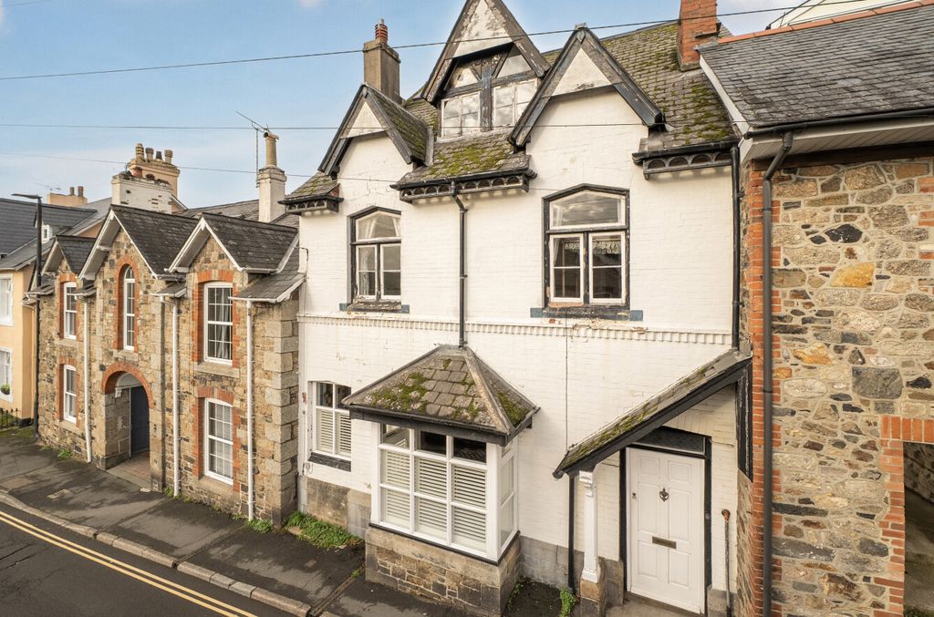 Property photo 1 of 14 Front Elevation