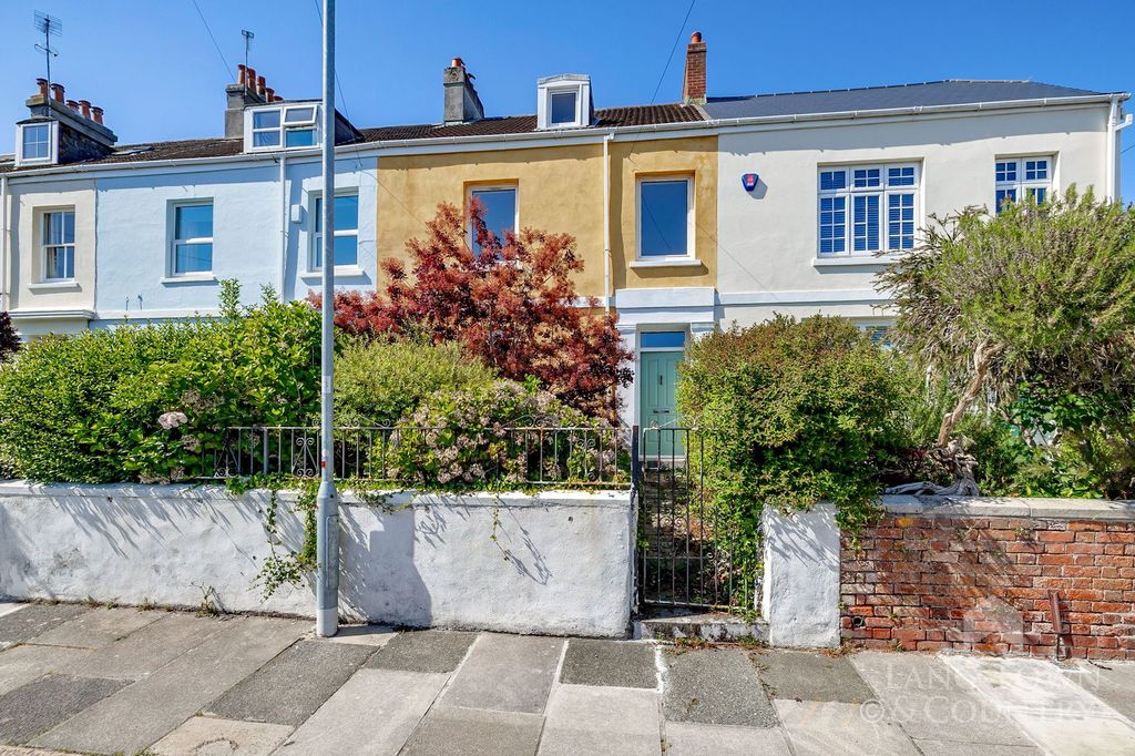 Property photo 1 of 15