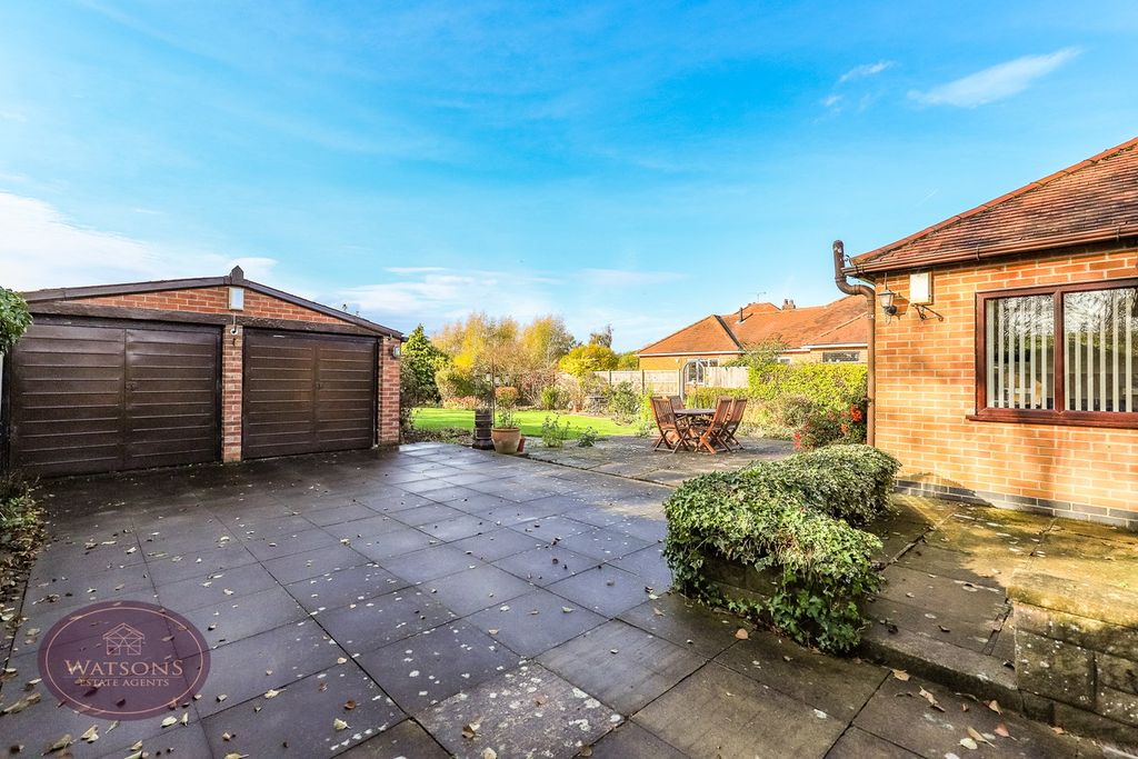 Property photo 2 of 40