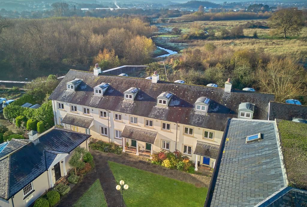 Property photo 1 of 16 Front