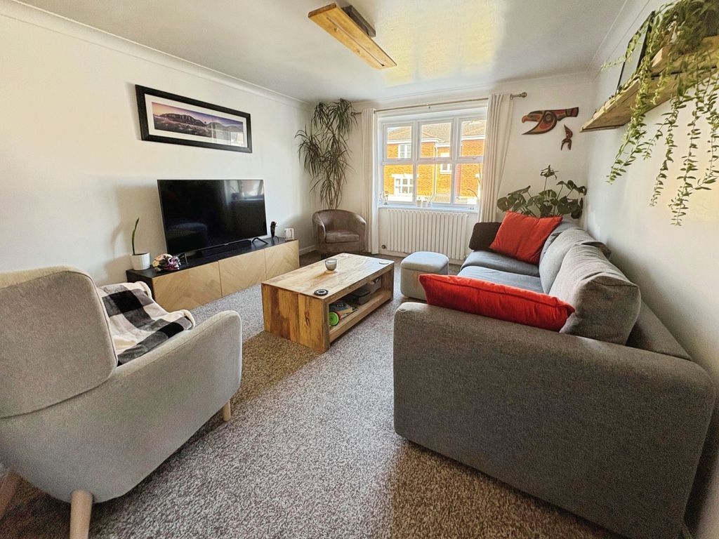 Property photo 2 of 8 Photo 5