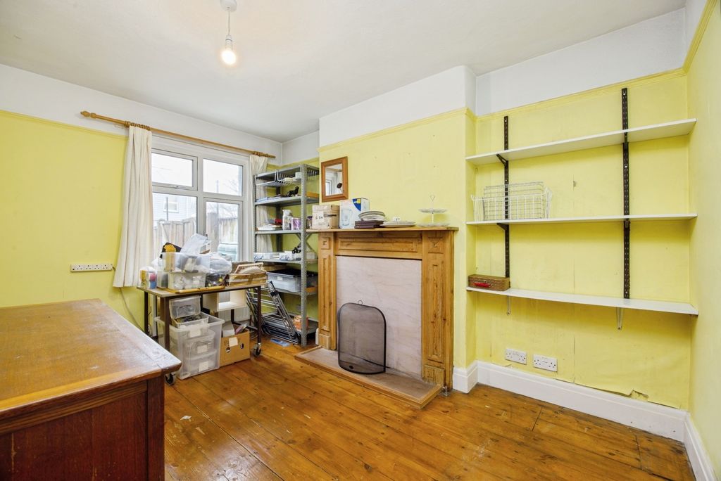 Property photo 3 of 20 Pbox-Img.Jpg