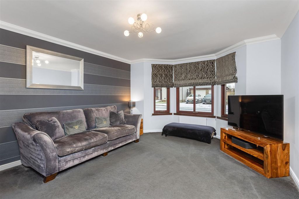 Property photo 3 of 42 2.Jpg