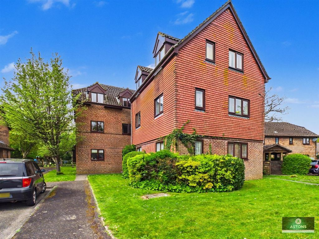 Property photo 1 of 6 Cam02067G0-Pr0247-Still006.Jpg