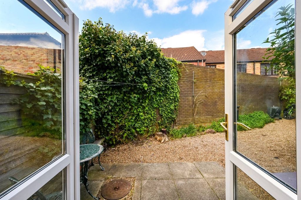 Property photo 3 of 7