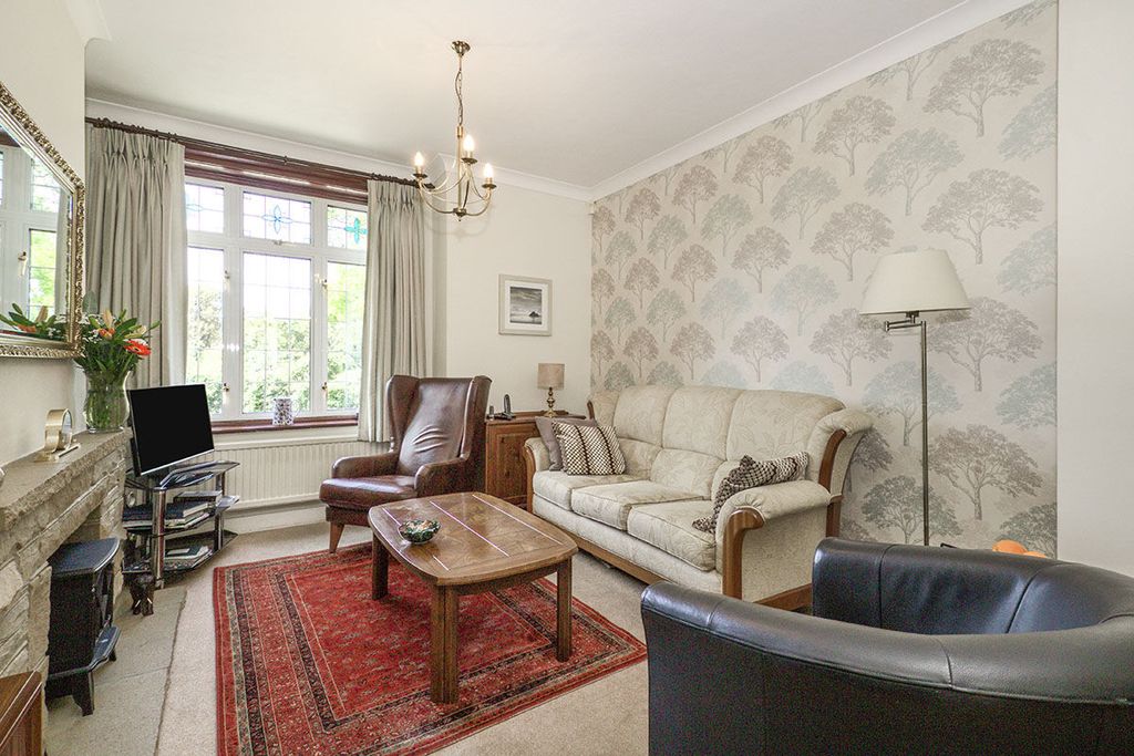 Property photo 2 of 13