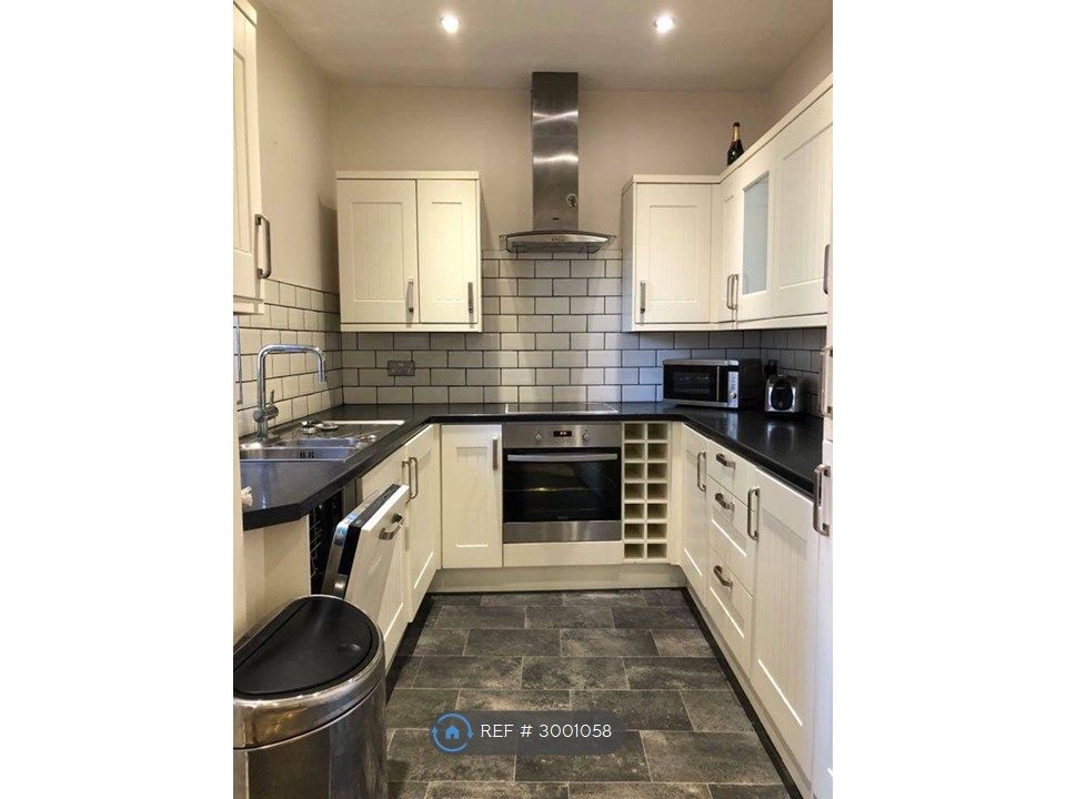 Property photo 2 of 13 Kitchen