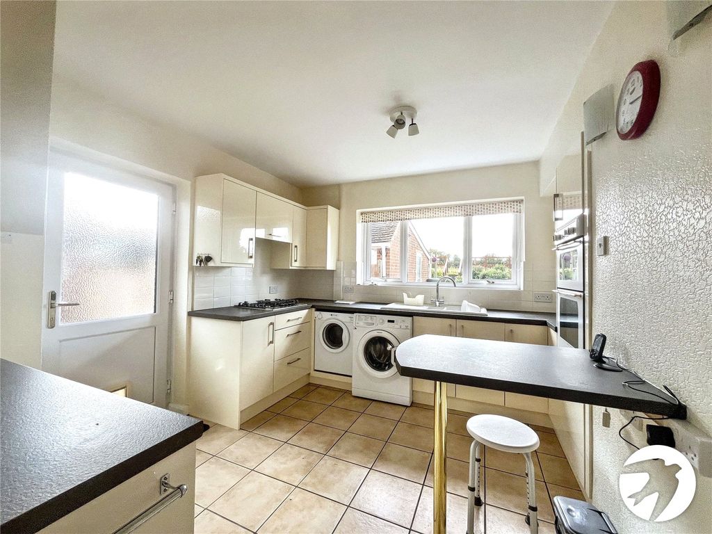 Property photo 2 of 17 Picture No. 09