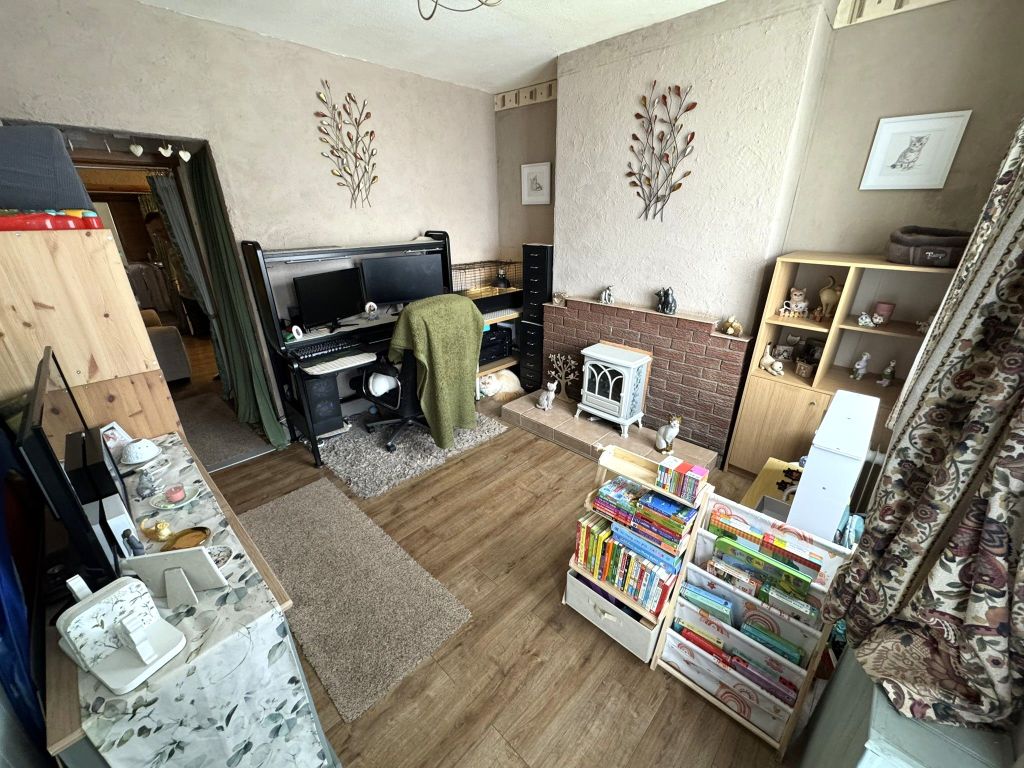 Property photo 2 of 17