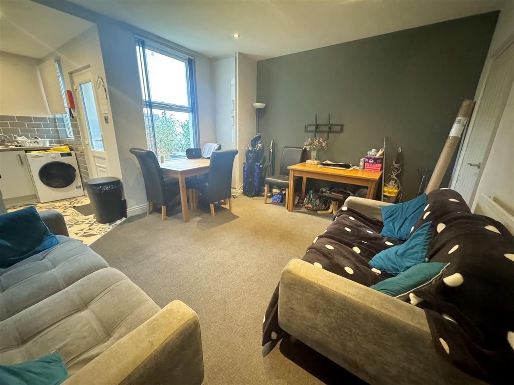 Property photo 2 of 10 Tempimageepw6No.Jpg