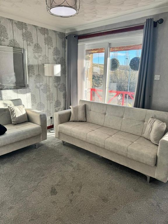 Property photo 2 of 12 3m.Jpg