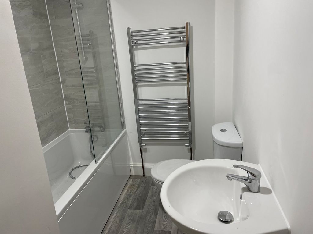 Property photo 3 of 6 Picture No. 02