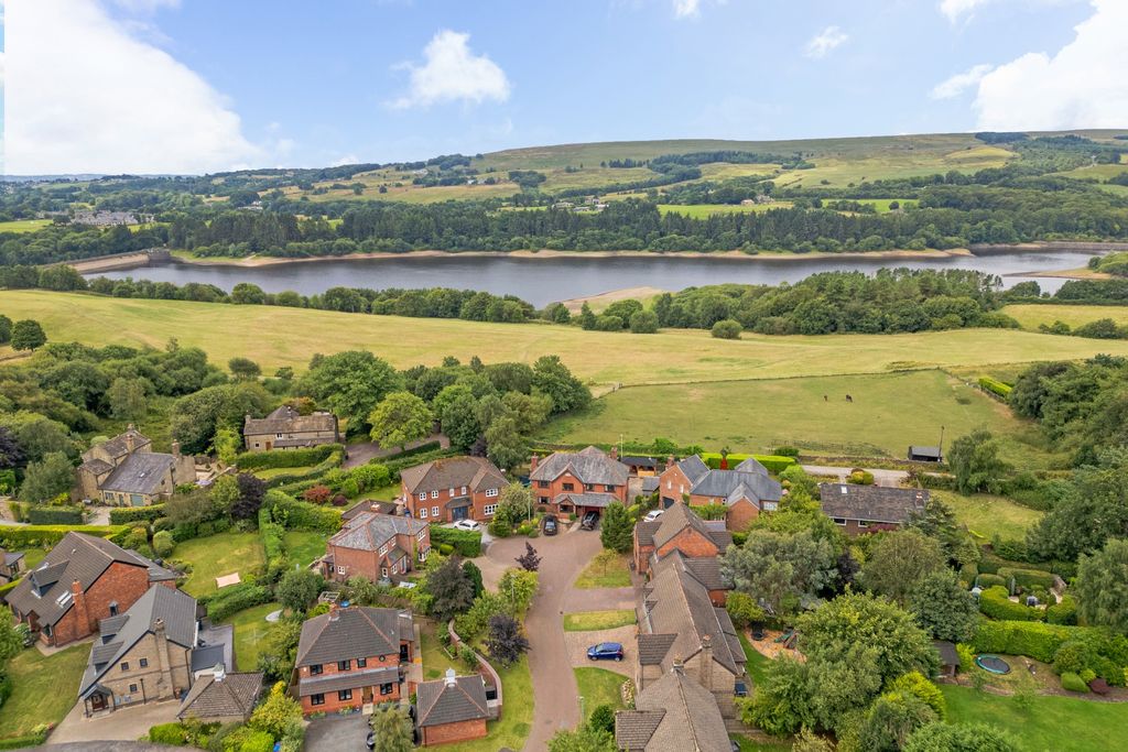 Property photo 1 of 49 Photograph 2