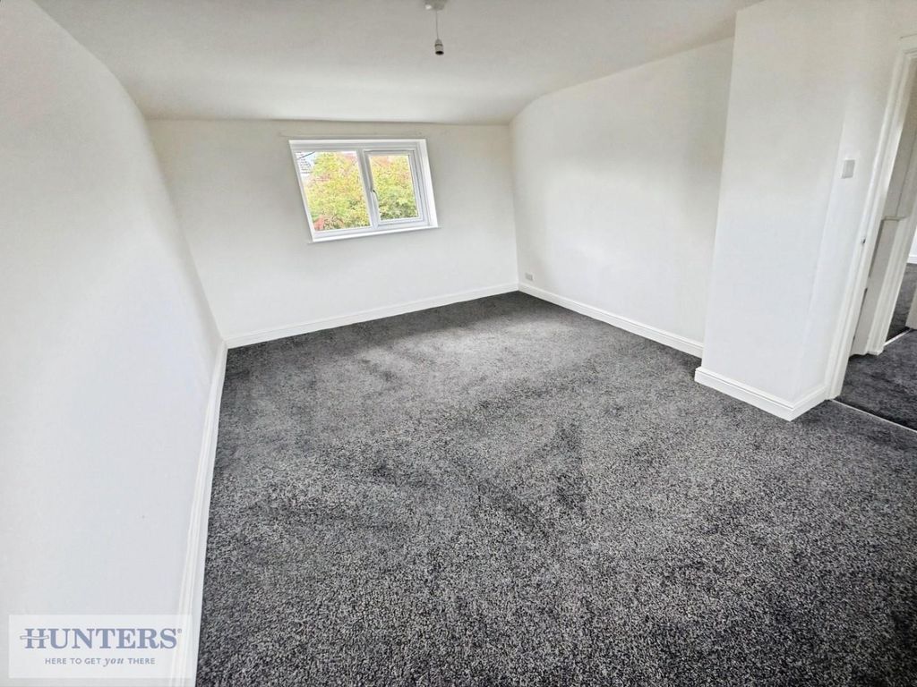 Property photo 1 of 10 Master Bedroom