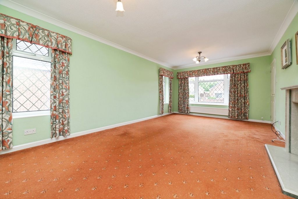 Property photo 3 of 16