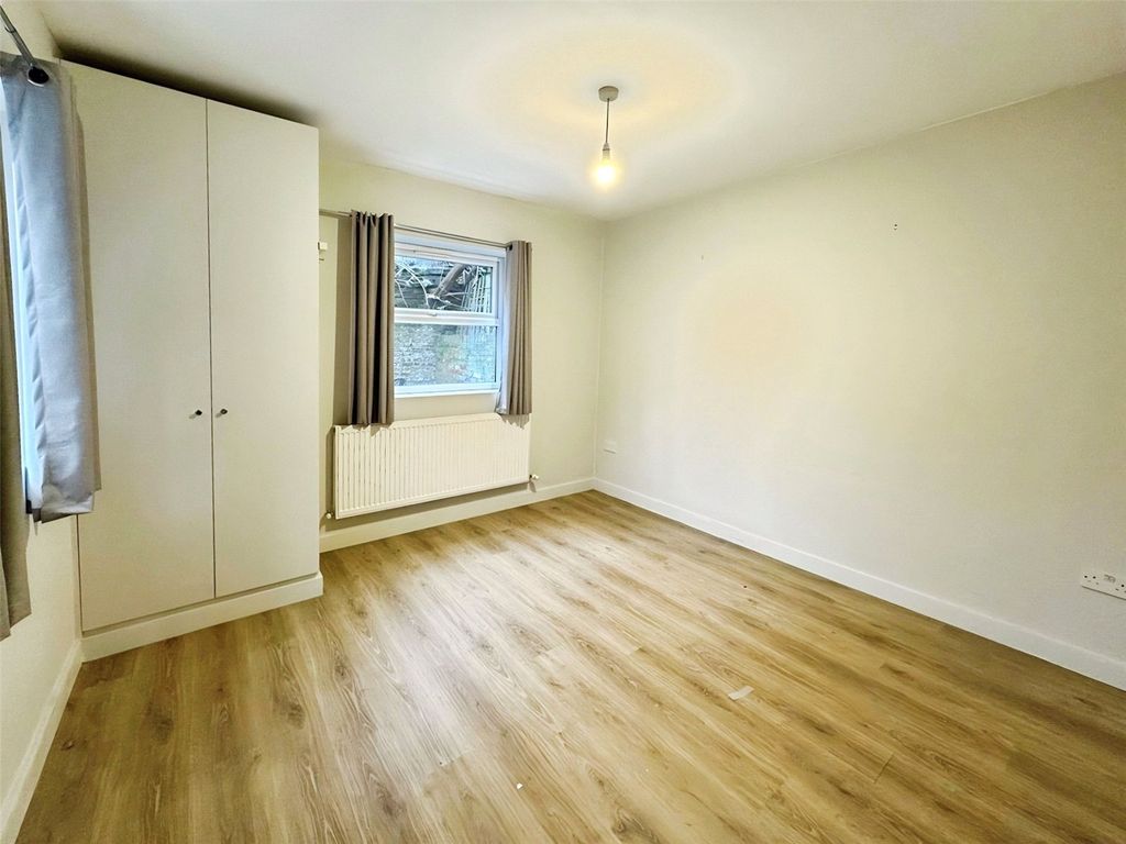 Property photo 3 of 10 Bedroom