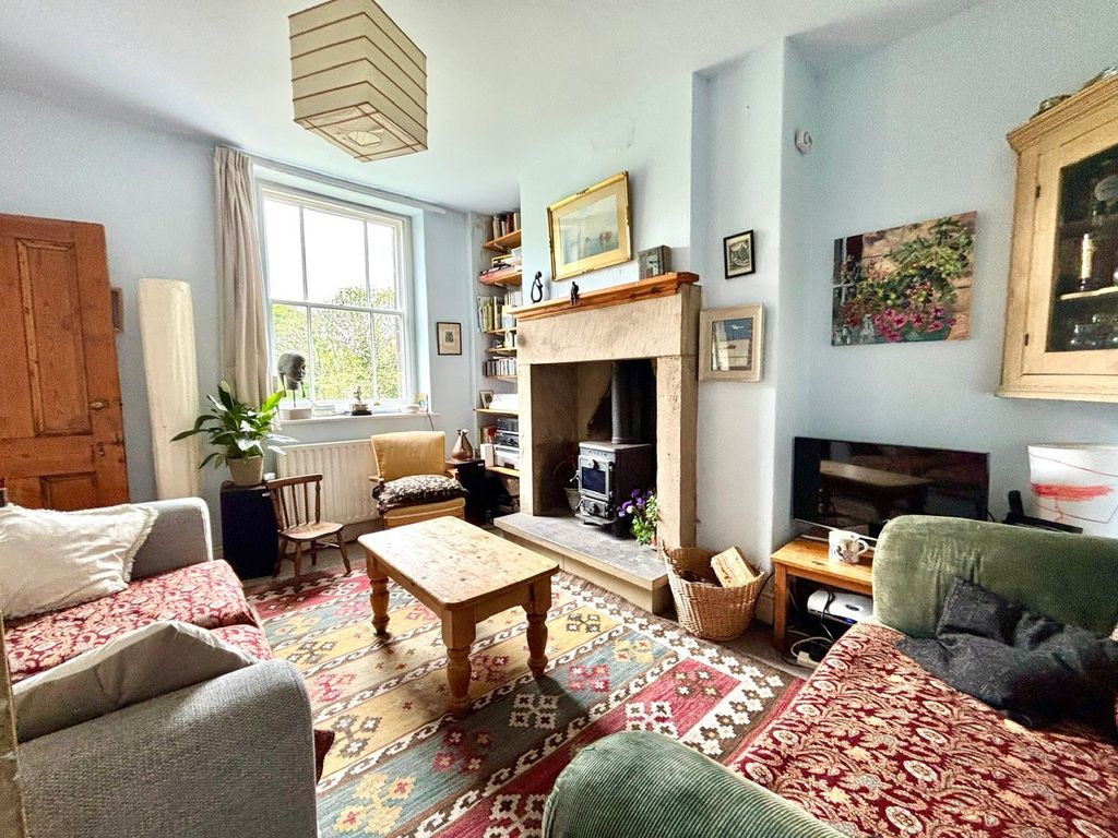 Property photo 2 of 14