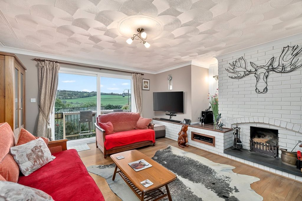 Property photo 3 of 19 3 - Picture No. 09