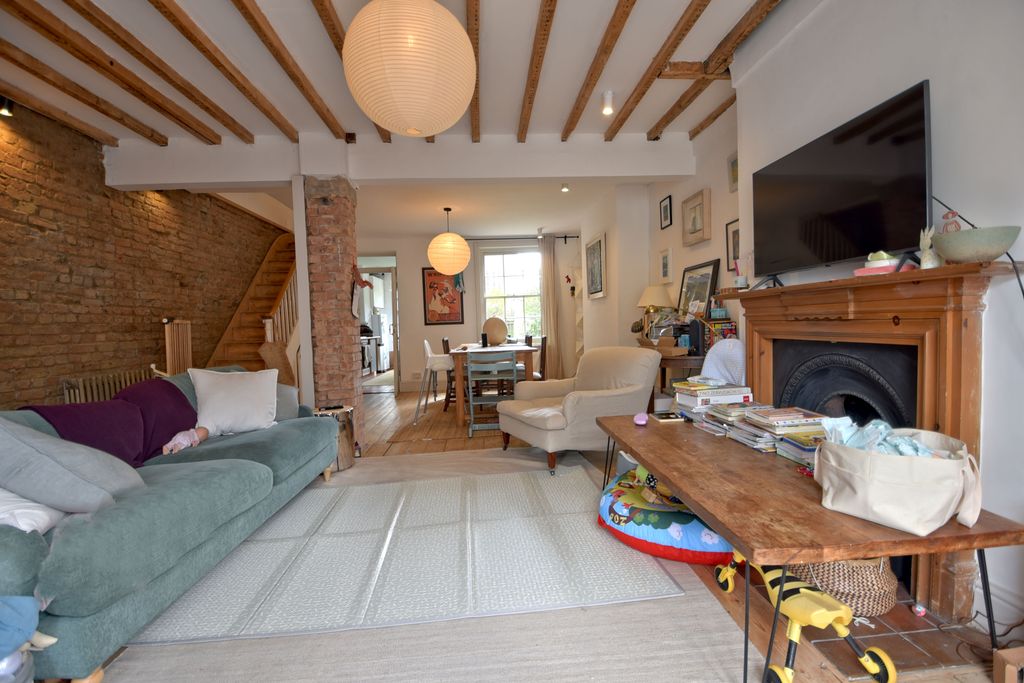 Property photo 3 of 18