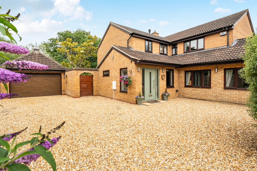 Property photo 1 of 19 148392516A42B638Babf6