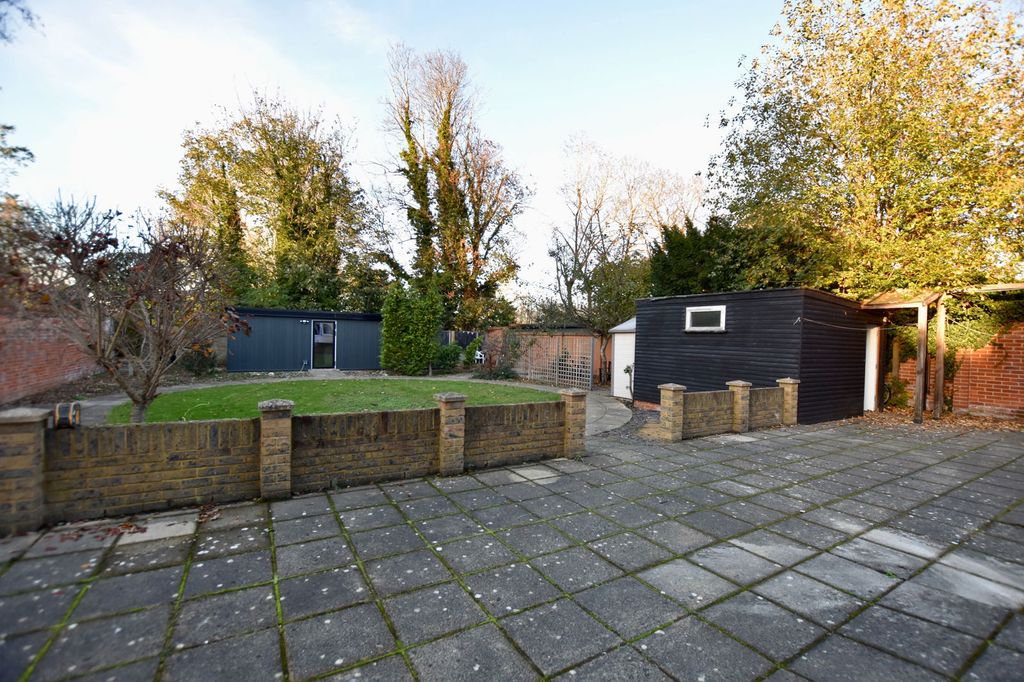 Property photo 3 of 12