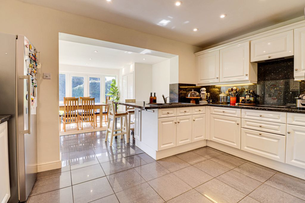 Property photo 3 of 21 Img5012Img5014