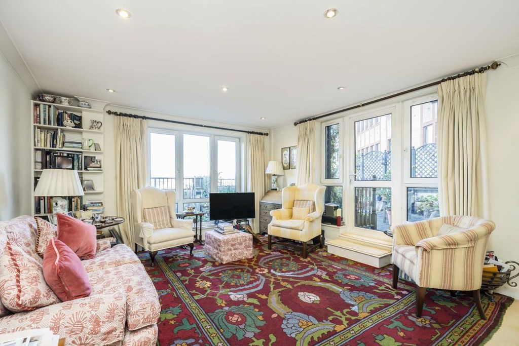 Property photo 2 of 9