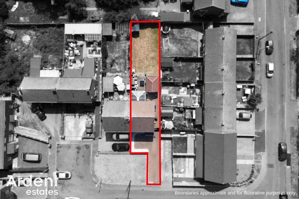 Property photo 2 of 21