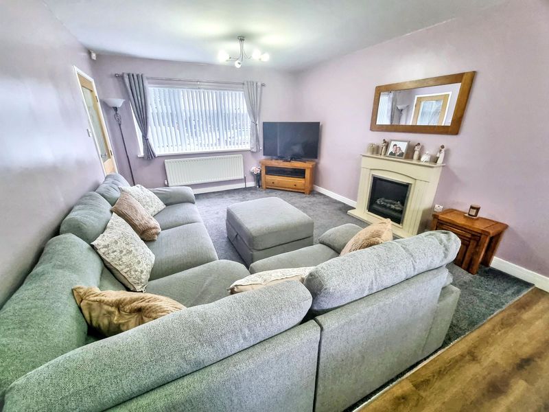 Property photo 3 of 11 Photo 8