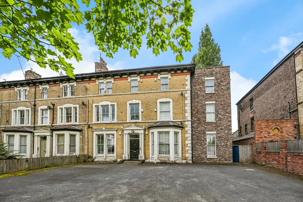 Apartment in Liverpool, Dingle - View 3